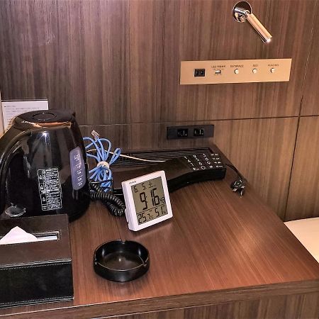 Amenity Hotel In Hakata Fukuoka  Bagian luar foto